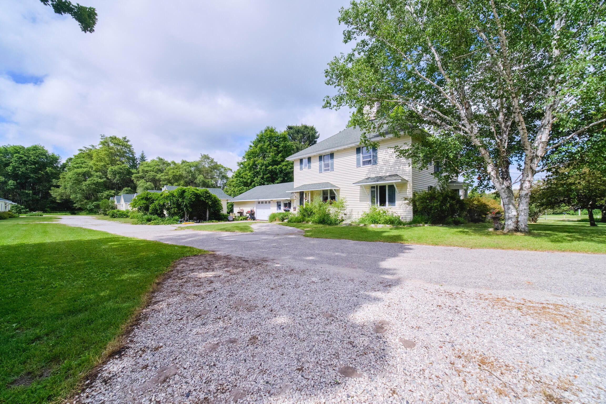 1912 S Scenic Highway