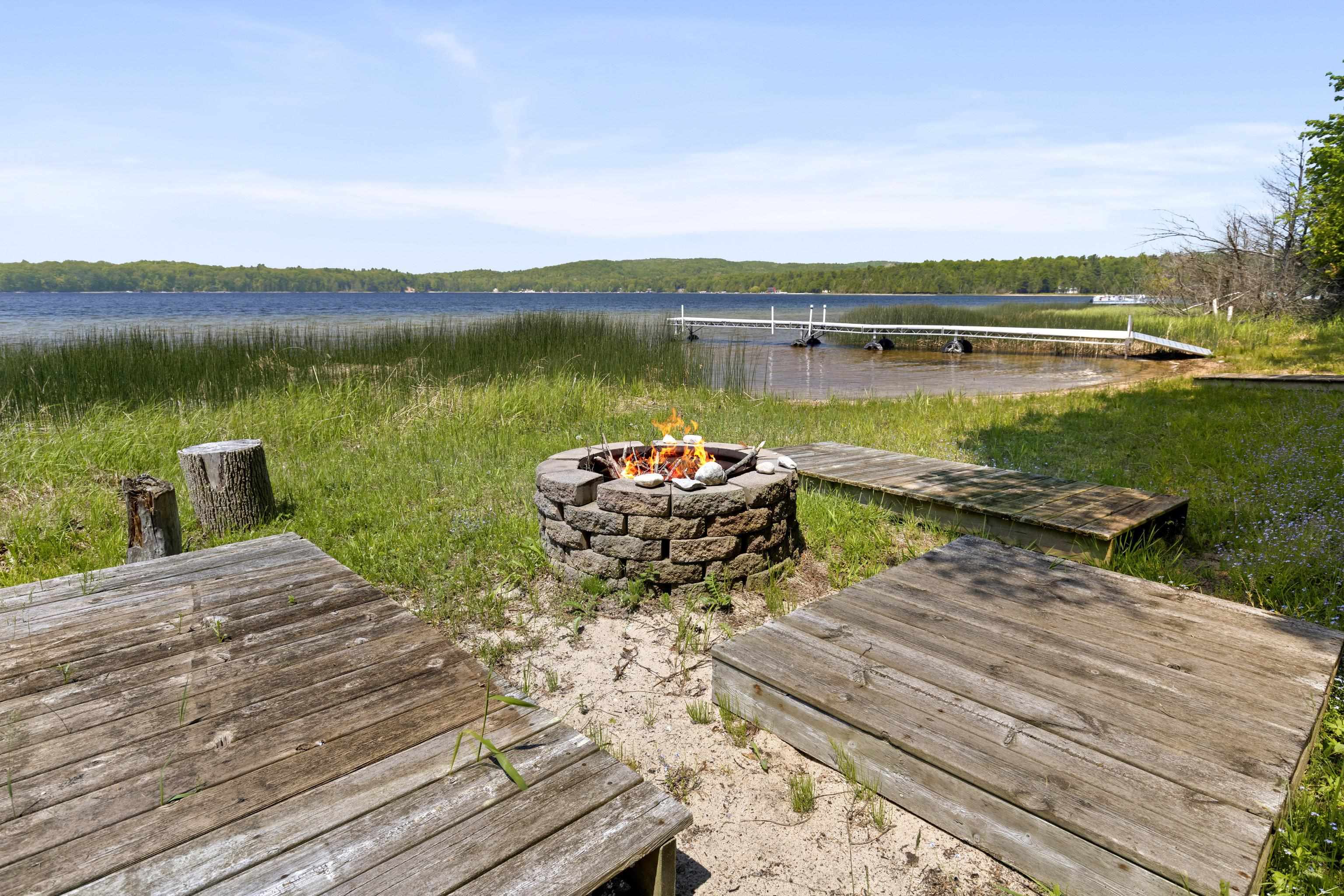 5002 Herring Grove