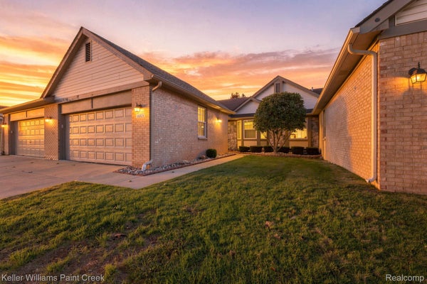 16321 SCENIC, CLINTON TOWNSHIP, MI 48038 - Image 1a14c1498d78282045a8fea3e0becefb/4256382677