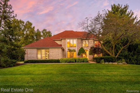 4088 PARKSTONE Court Troy City MI 48098