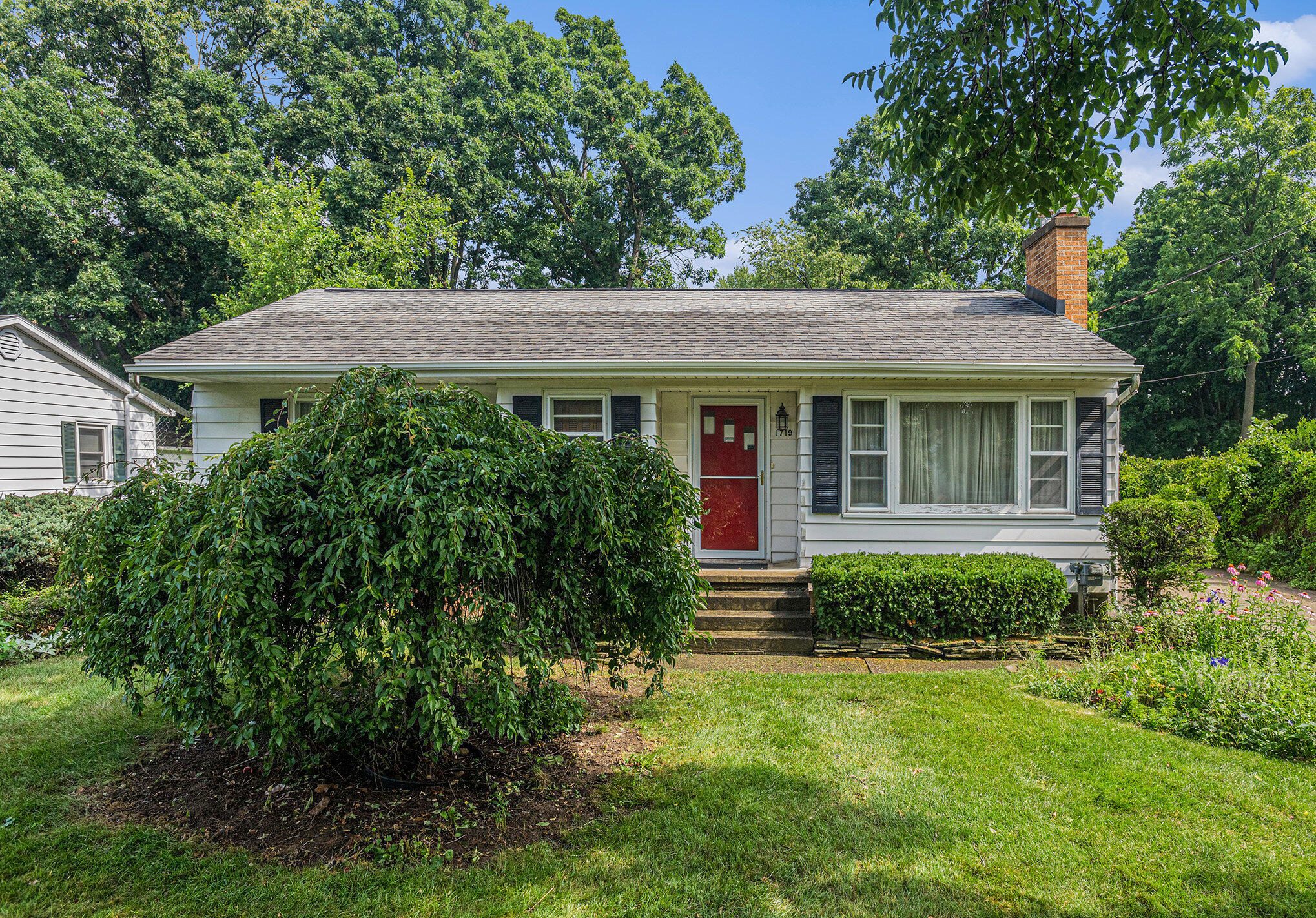 Kalamazoo City, Michigan 49004, United States, 3 Bedrooms Bedrooms, ,2 BathroomsBathrooms,Residential,Active,170233