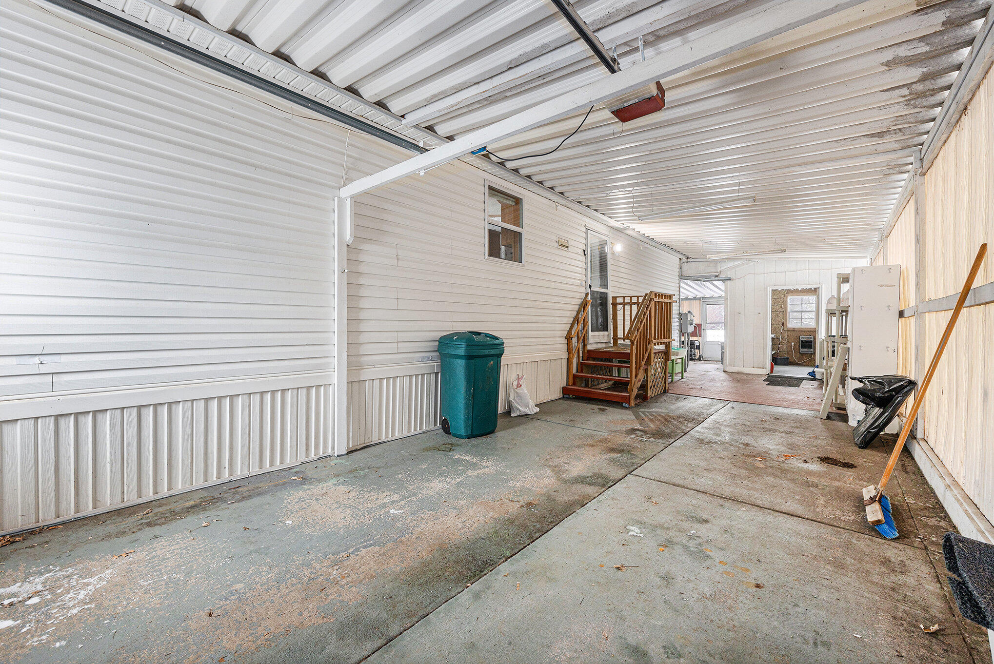 5363 Chickadee Drive NE