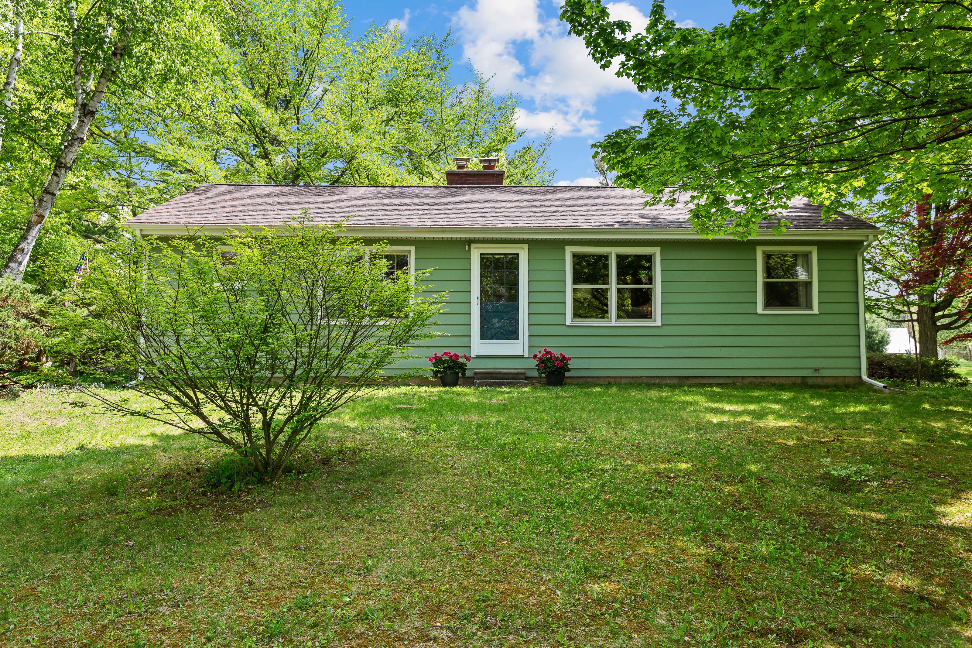 8520 PONTIAC Trail