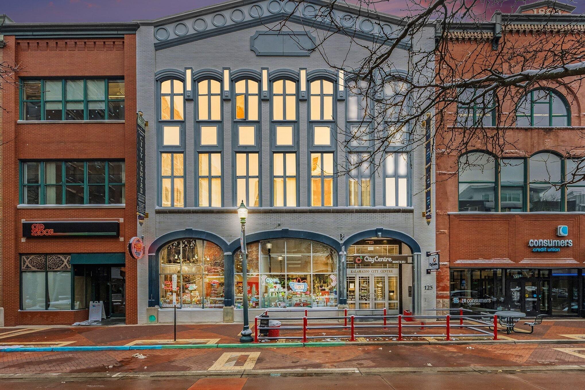 125 S Kalamazoo Mall 608