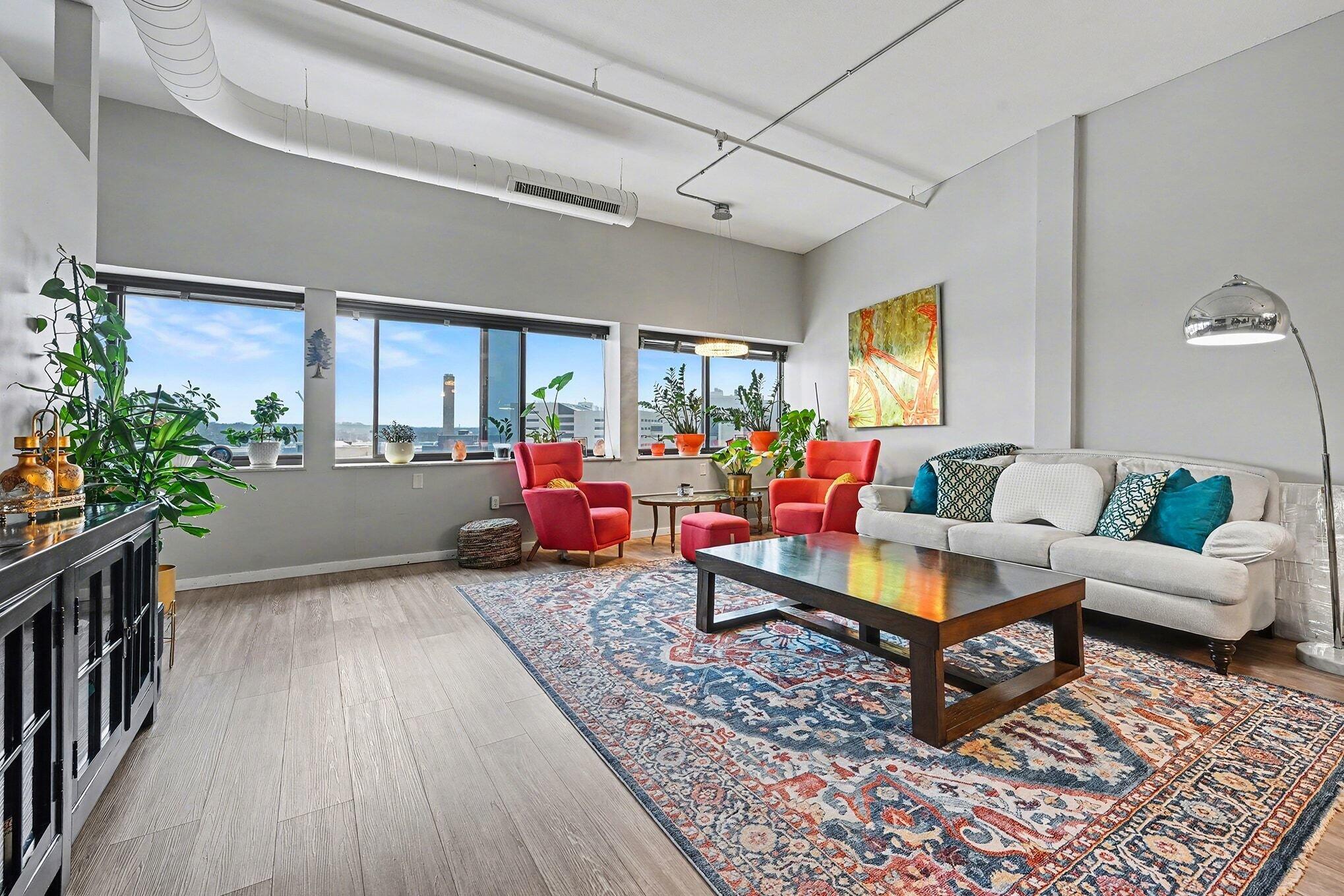 125 S Kalamazoo Mall 608