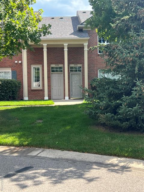 30208 Chesapeake Circle Walled Lake City MI 48390