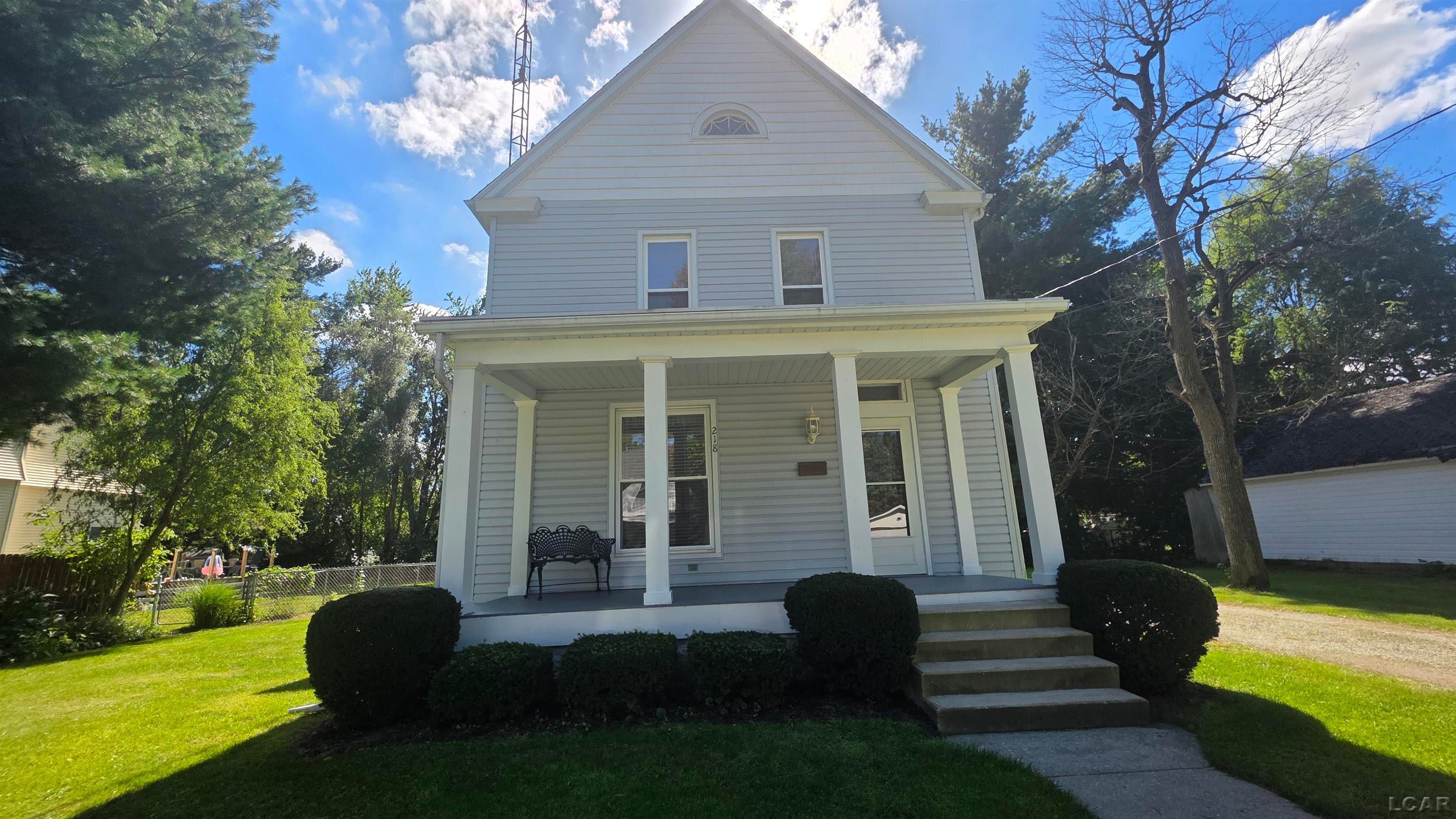 218 Oak Street