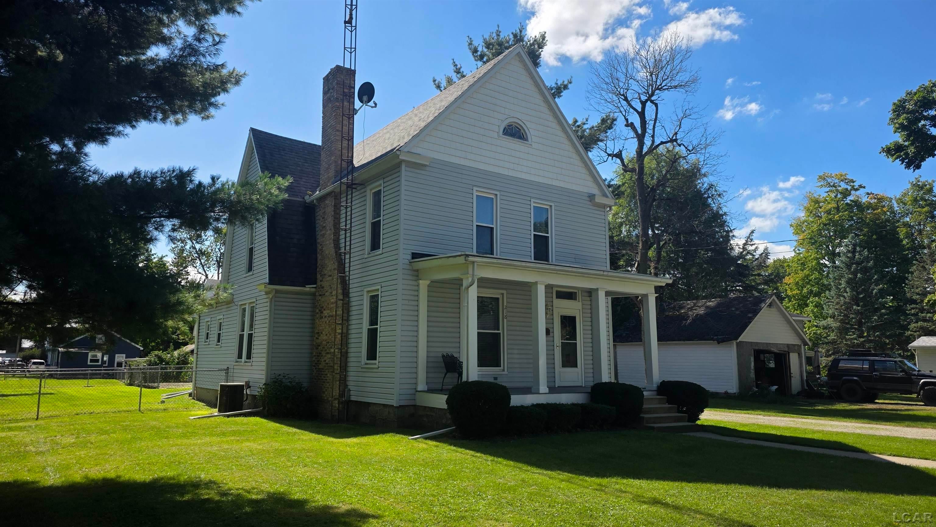 218 Oak Street