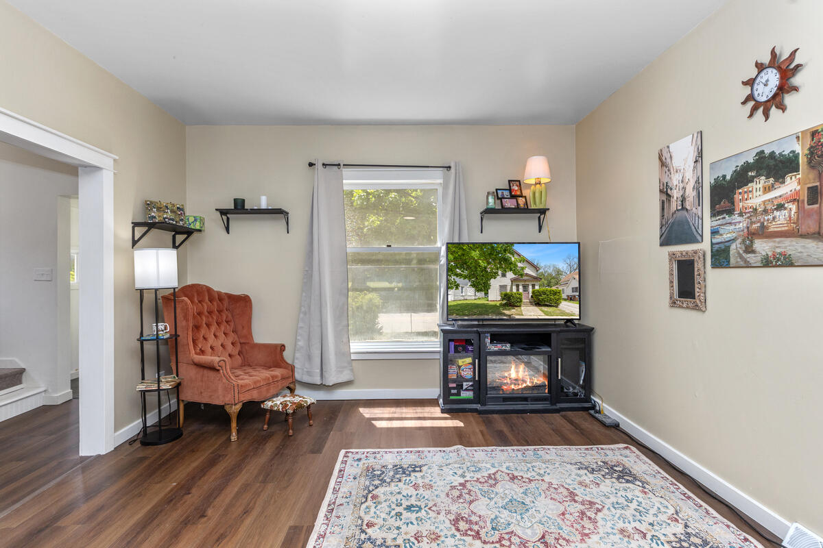 124 Woodward Avenue