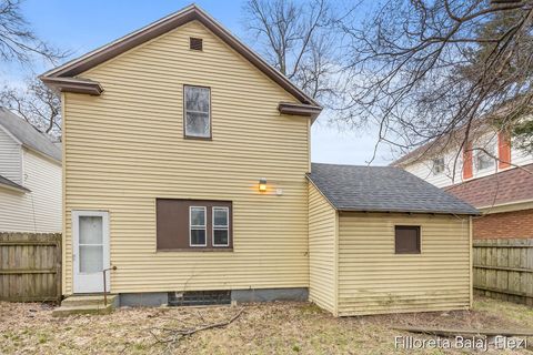 Tiny photo for 1039 Prince Street SE, Grand Rapids City, MI 49507 (MLS # 65026013516)