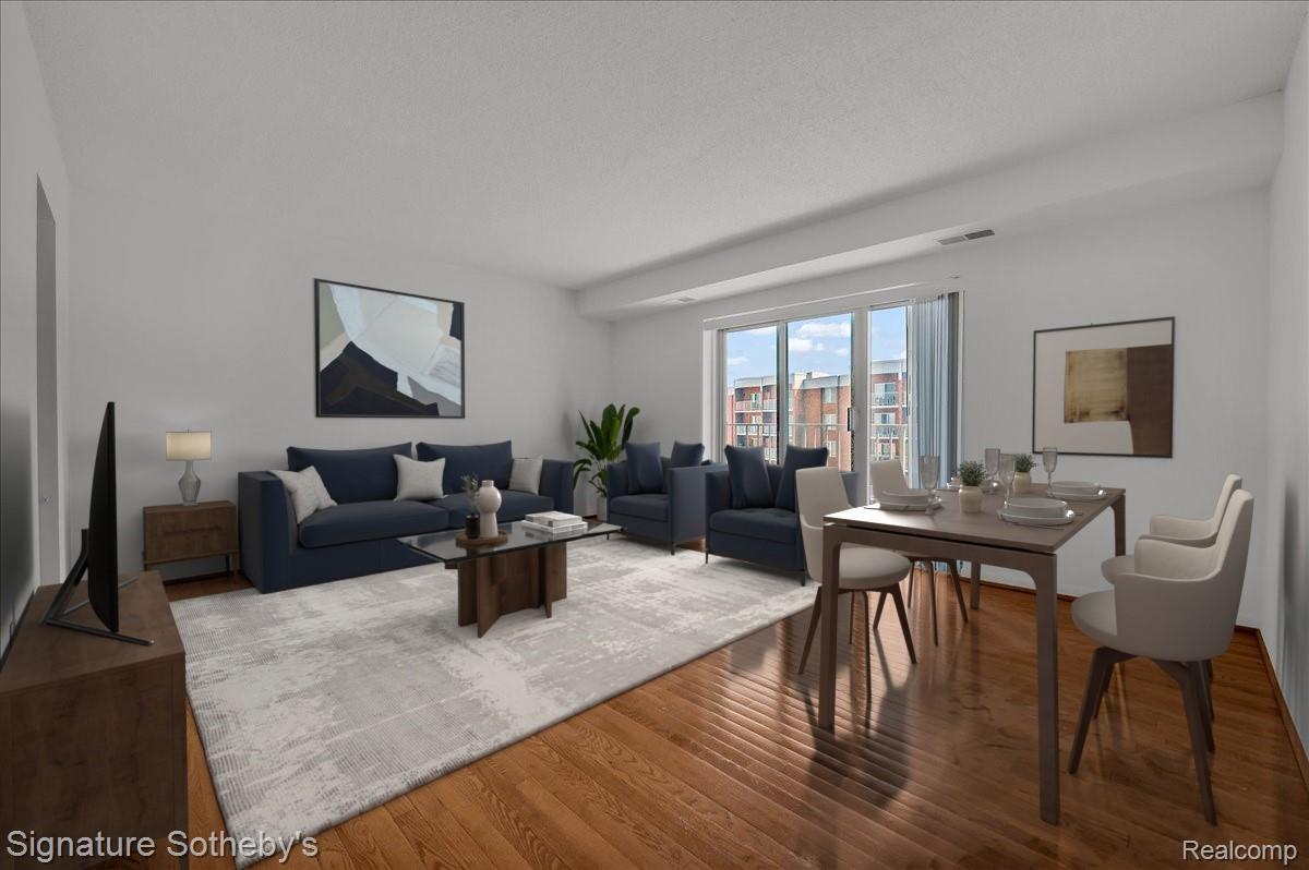 411 S Old Woodward Avenue 907