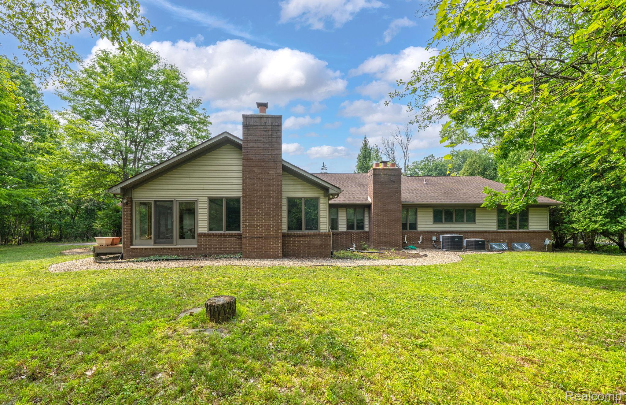 22959 Bristol Court