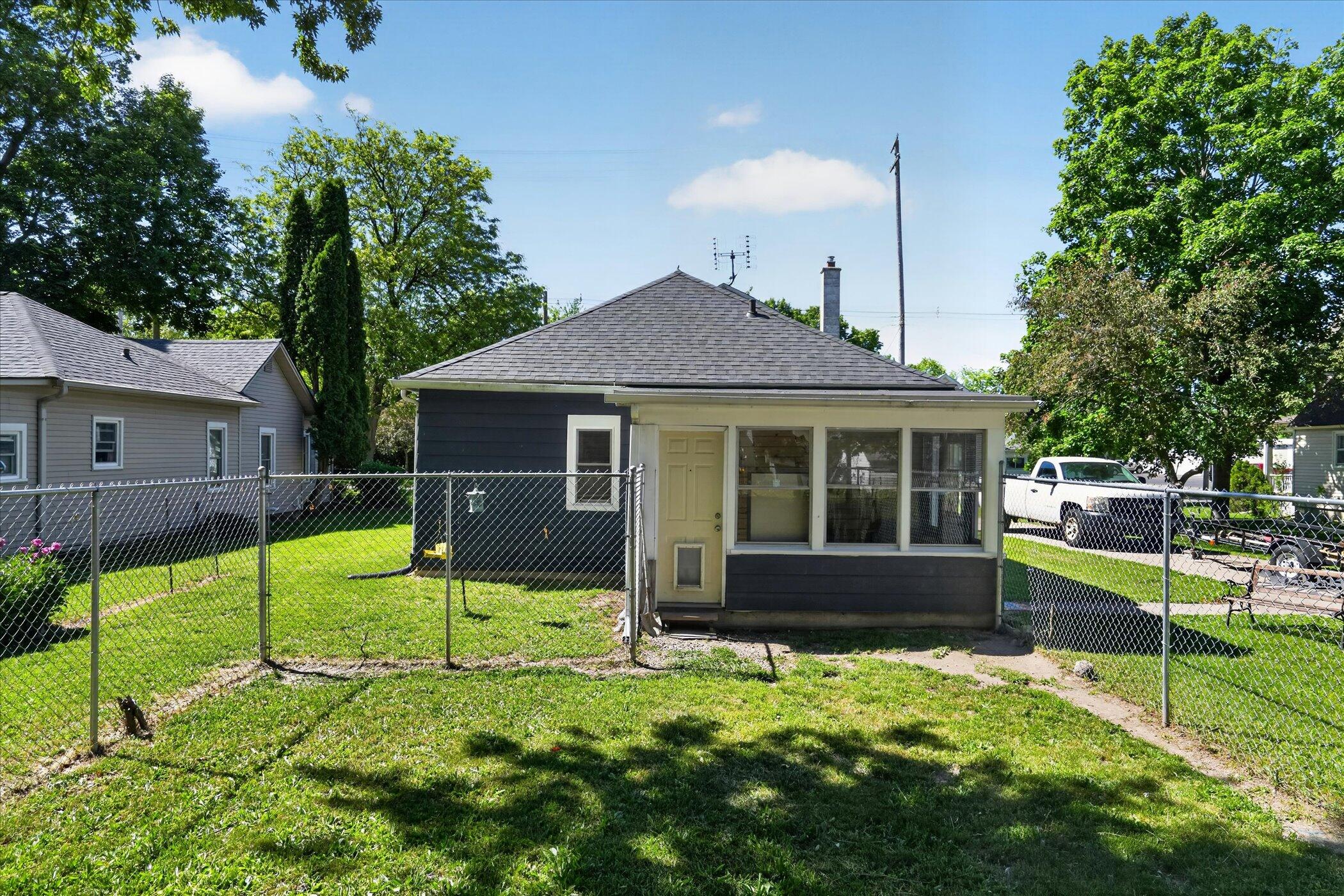 728 W Hanover Street