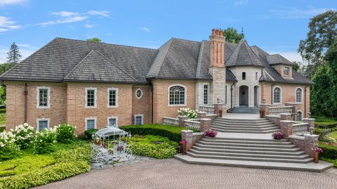 975 Sunningdale Drive Bloomfield Charter Township Oakland MI 48302