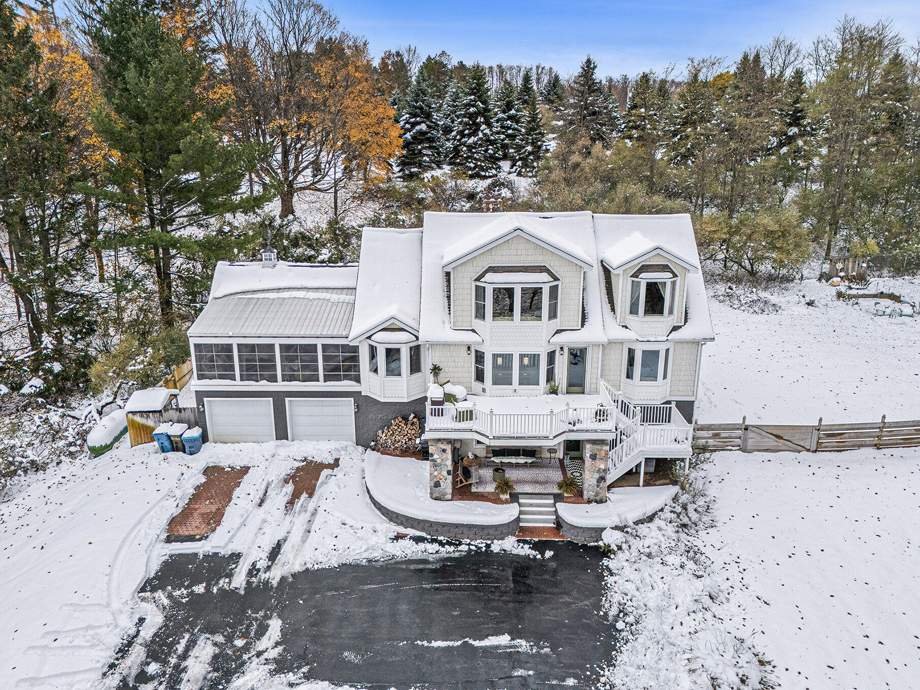 6679 Dunecrest Avenue