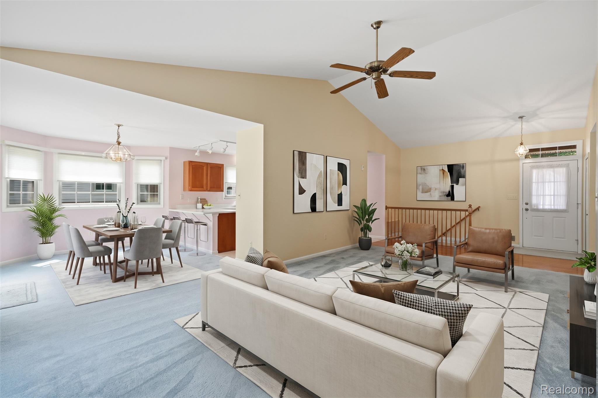 309 Pineknoll Court