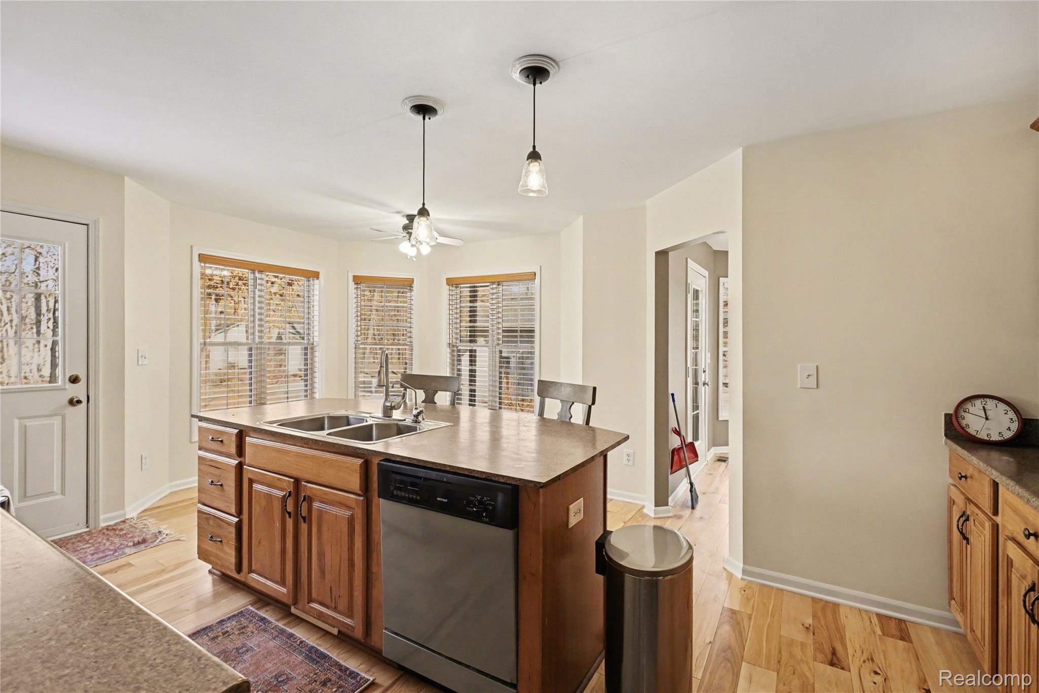 8530 Pineview Lake Drive