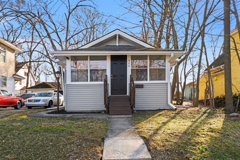 Photo of 620 Charlotte Avenue, Kalamazoo City, MI 49048 (MLS # 66026009053)