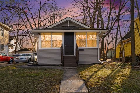 Tiny photo for 620 Charlotte Avenue, Kalamazoo City, MI 49048 (MLS # 66026009053)