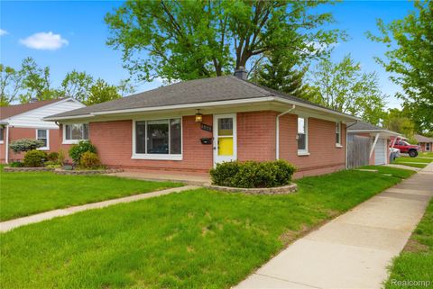 1271 E Barrett Avenue Madison Heights City MI 48071