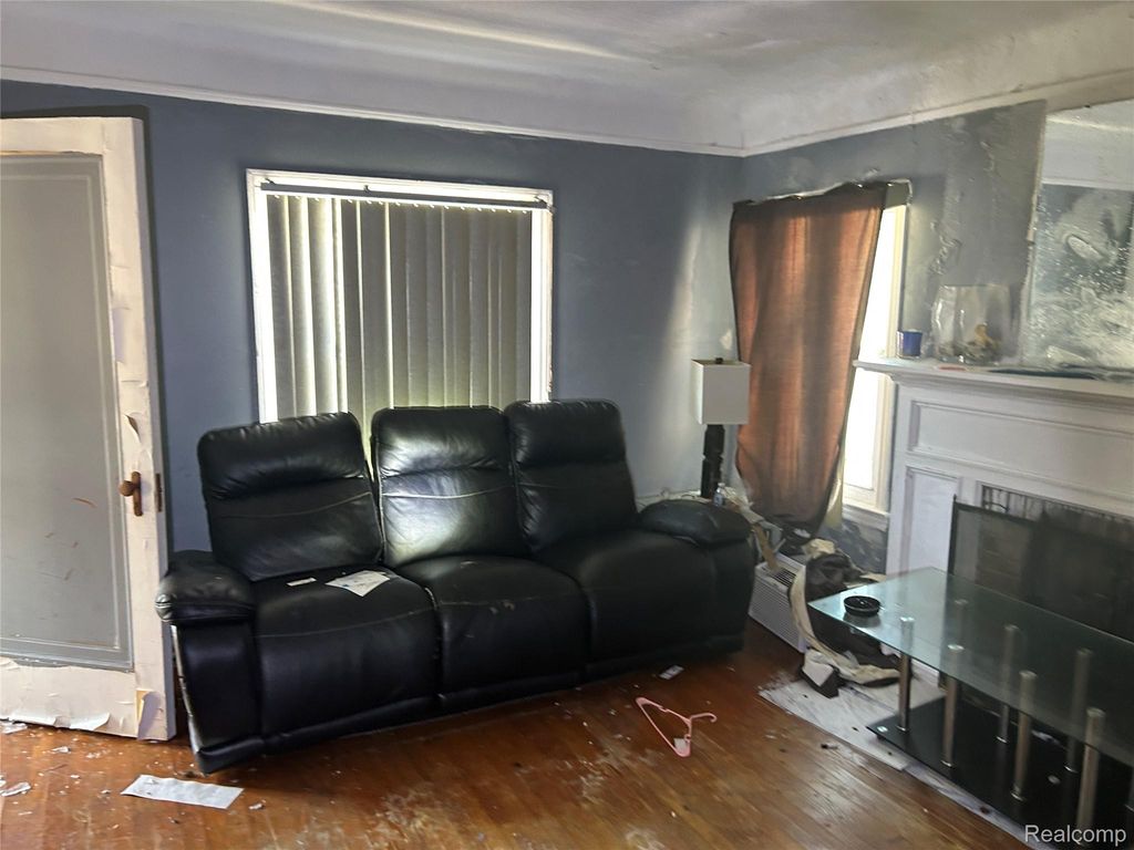 Photo of 19332 Packard Street, Detroit City, MI 48234 (MLS # 20261014235)