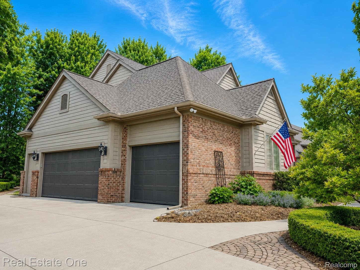 1793 Skyline Drive