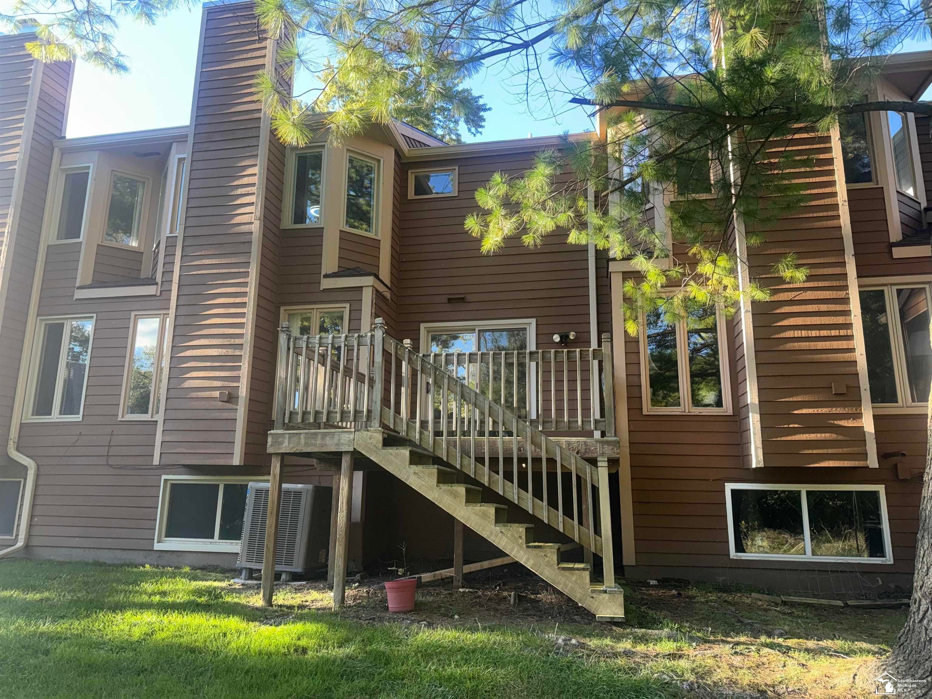 2385 N Wild Blossom Court Circle