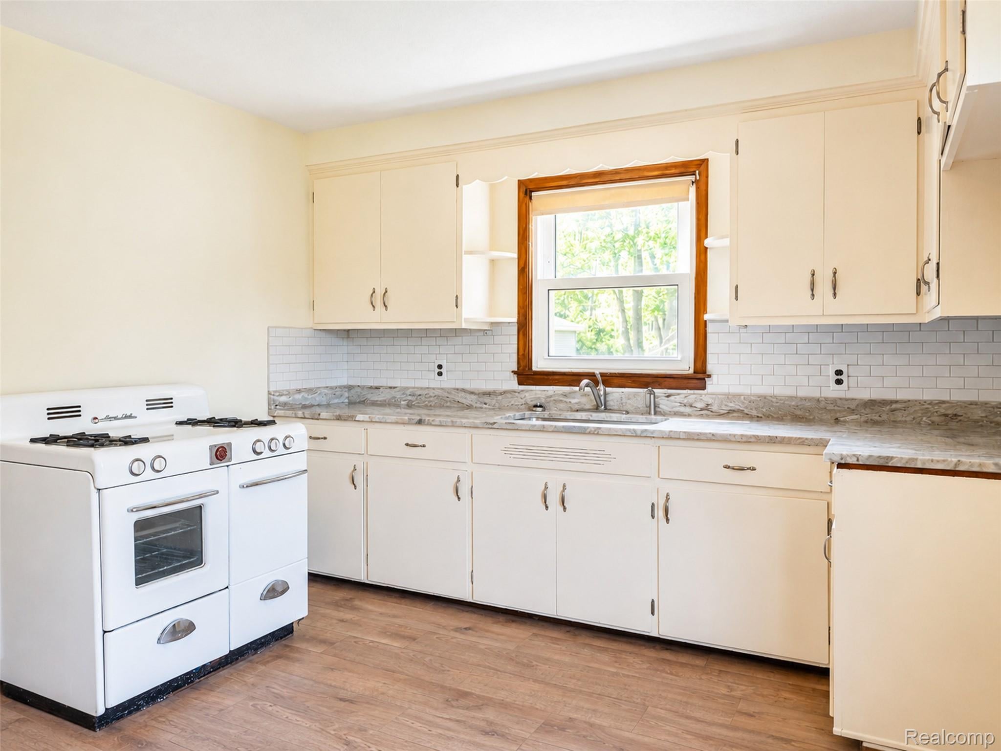 20301 Huron River Drive