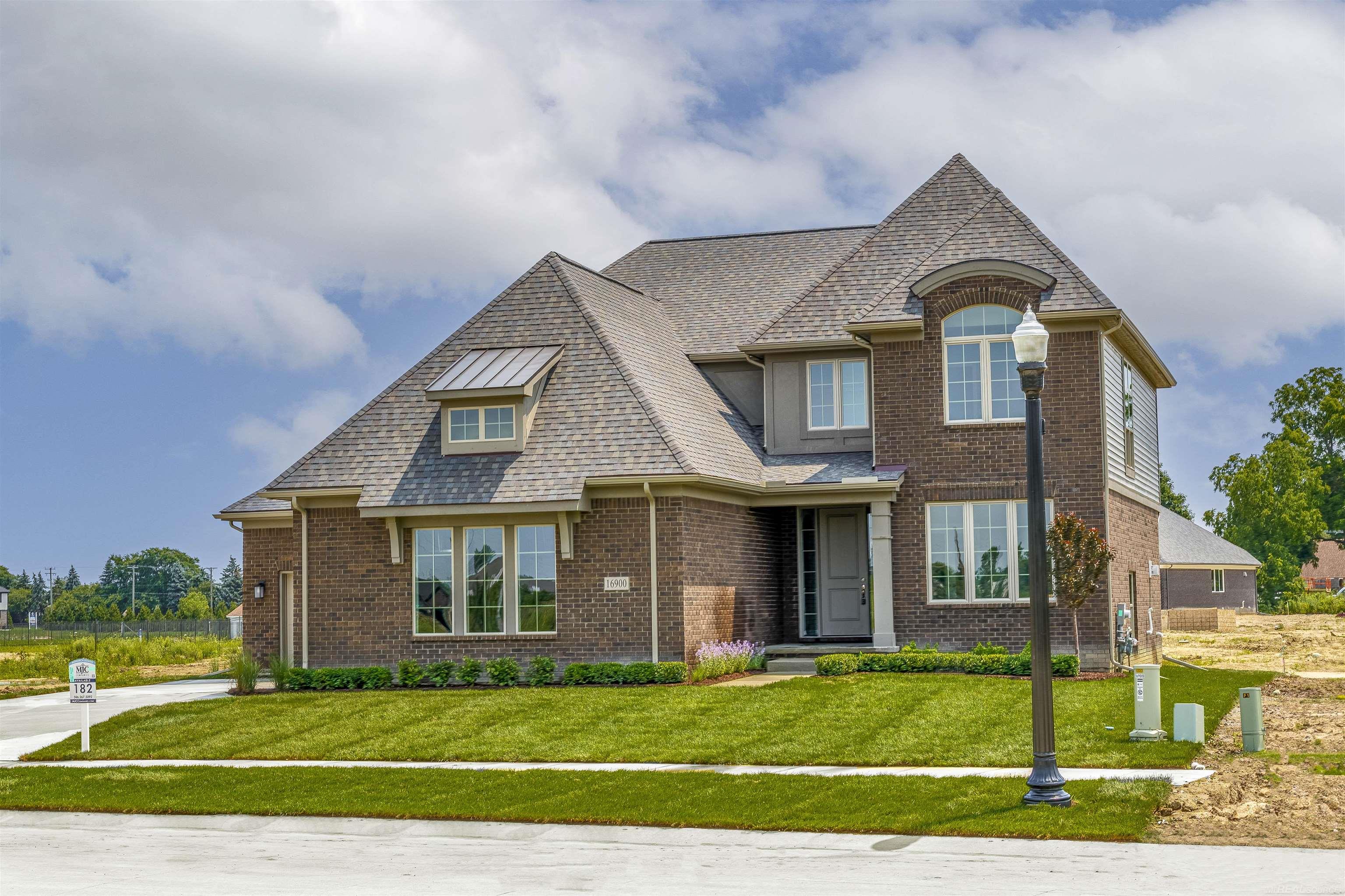 55438 Bay Oaks Court