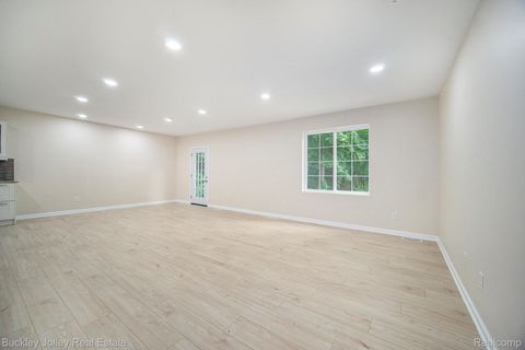 Tiny photo for 10303 9 Mile Road, Green Oak Township, MI 48189 (MLS # 20261010265)