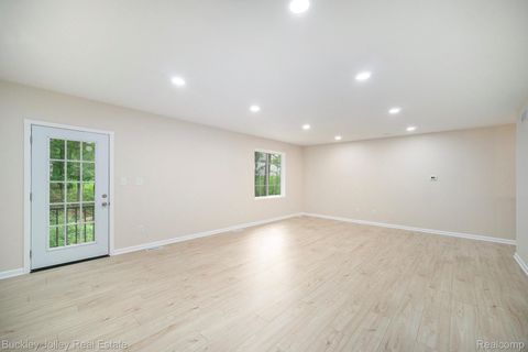 Tiny photo for 10303 9 Mile Road, Green Oak Township, MI 48189 (MLS # 20261010265)