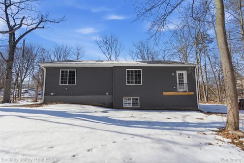 Tiny photo for 10303 9 Mile Road, Green Oak Township, MI 48189 (MLS # 20261010265)