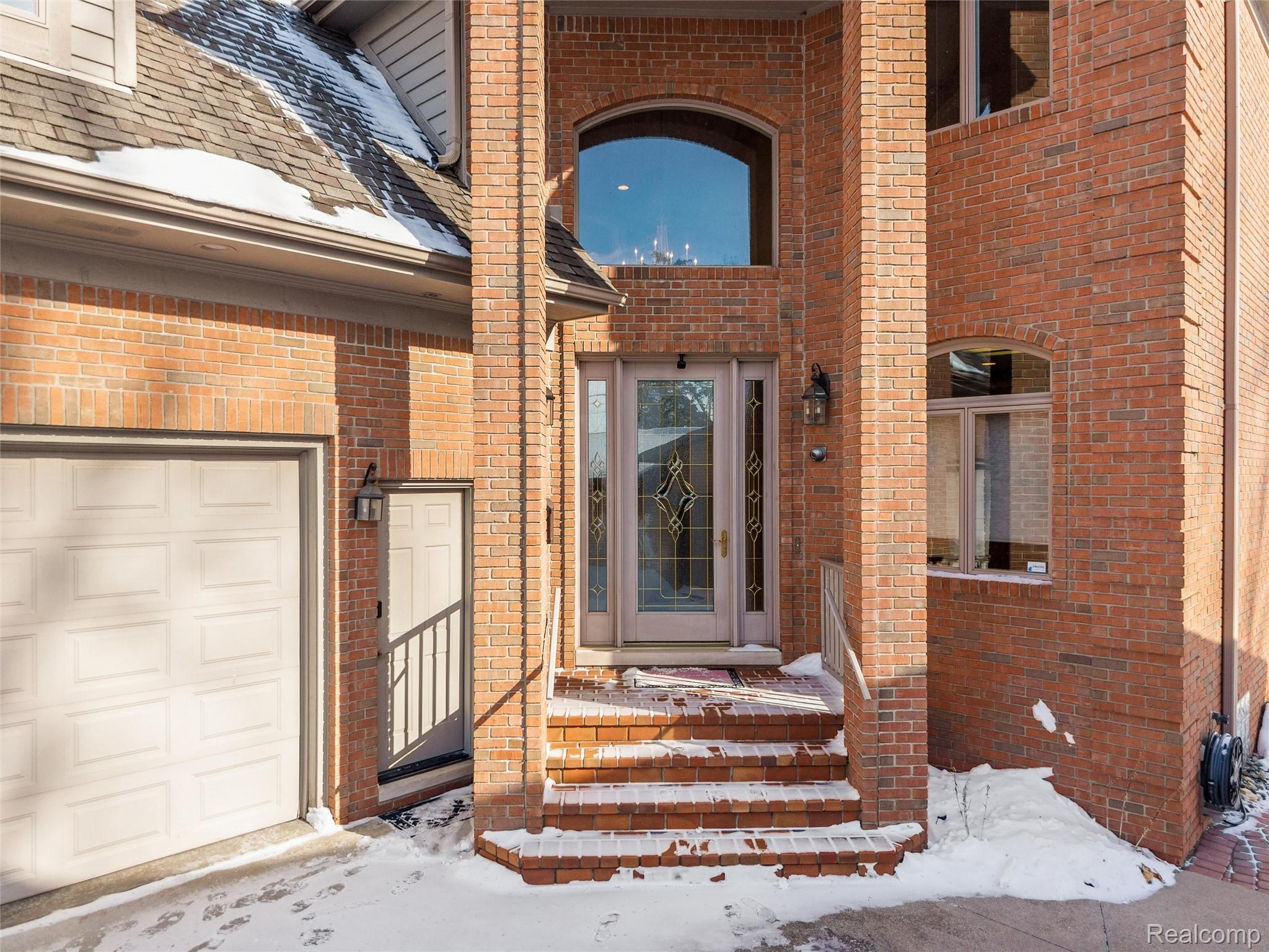 34330 Jefferson Avenue