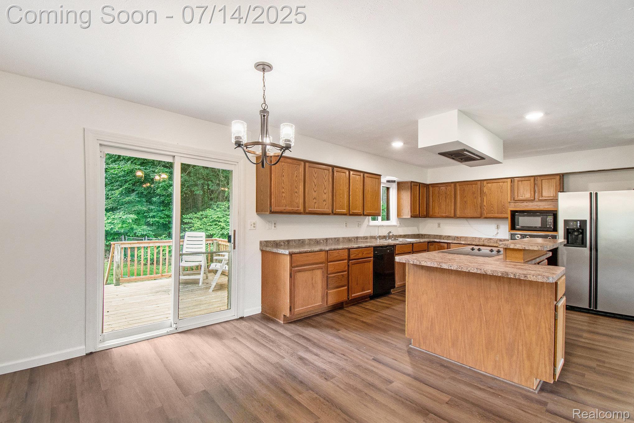 1400 HOSKINS Drive