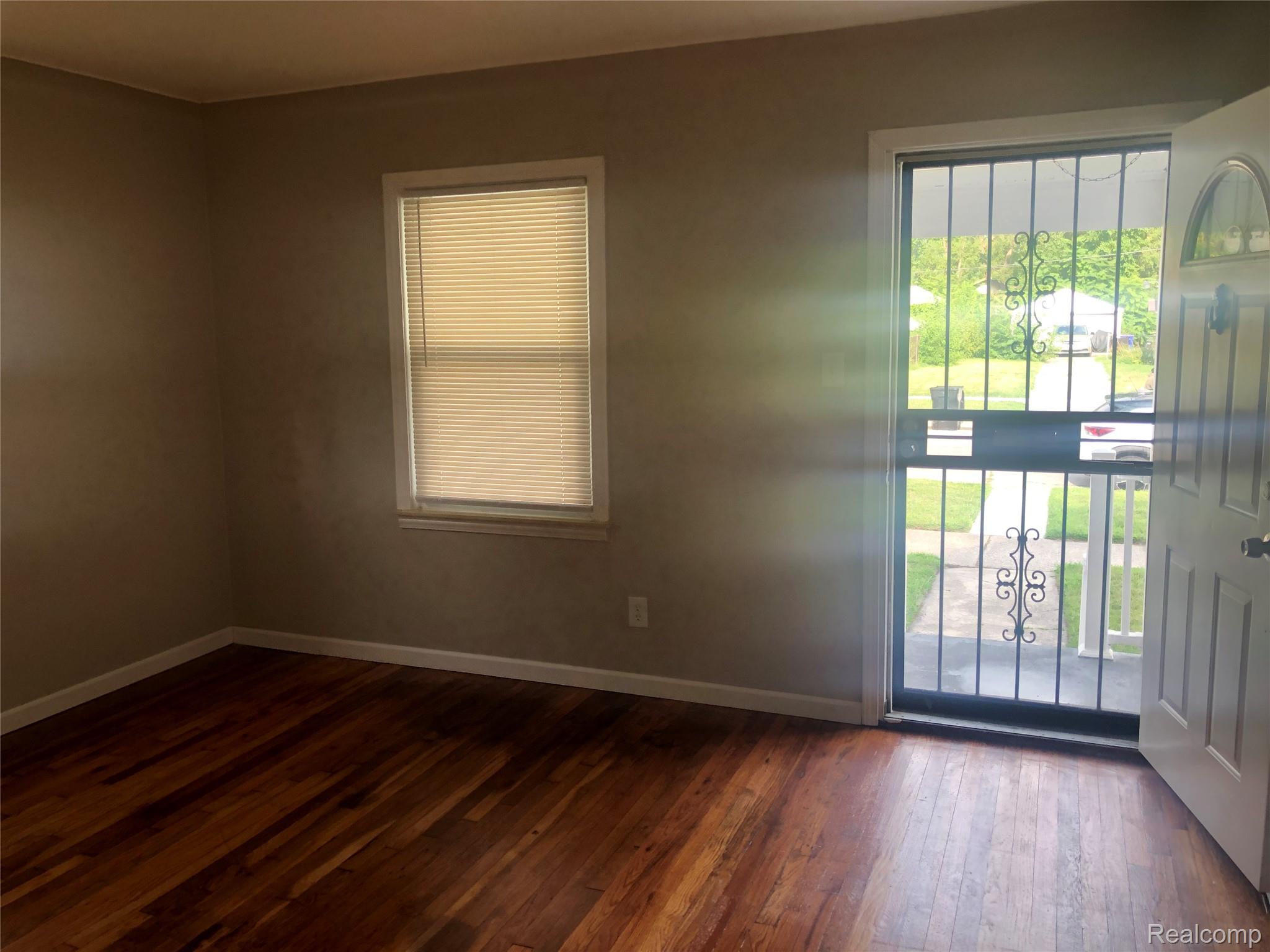 Highland Park City, Michigan 48203, United States, 3 Bedrooms Bedrooms, ,2 BathroomsBathrooms,Residential,Active,196552