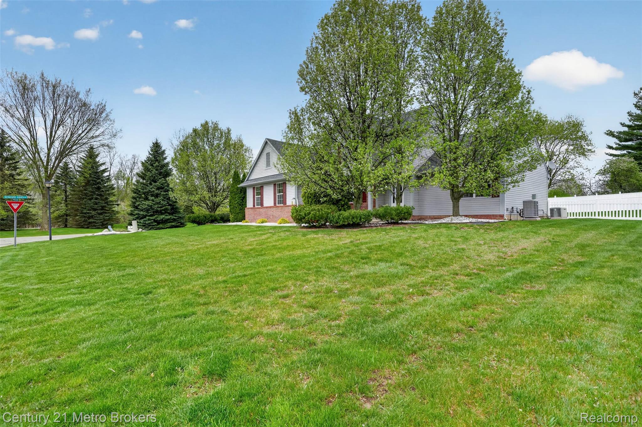 5265 Genesee Oaks Court
