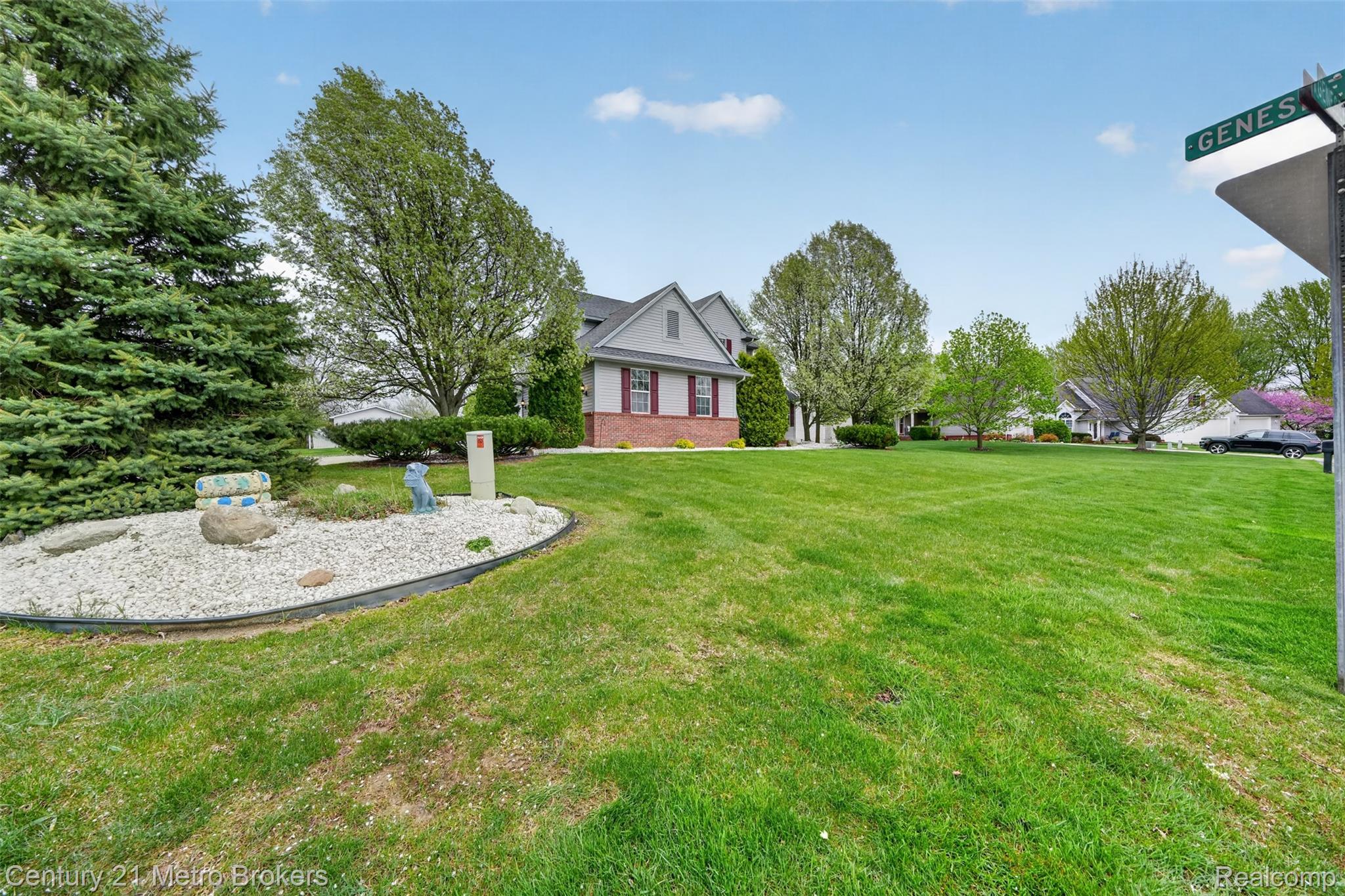 5265 Genesee Oaks Court