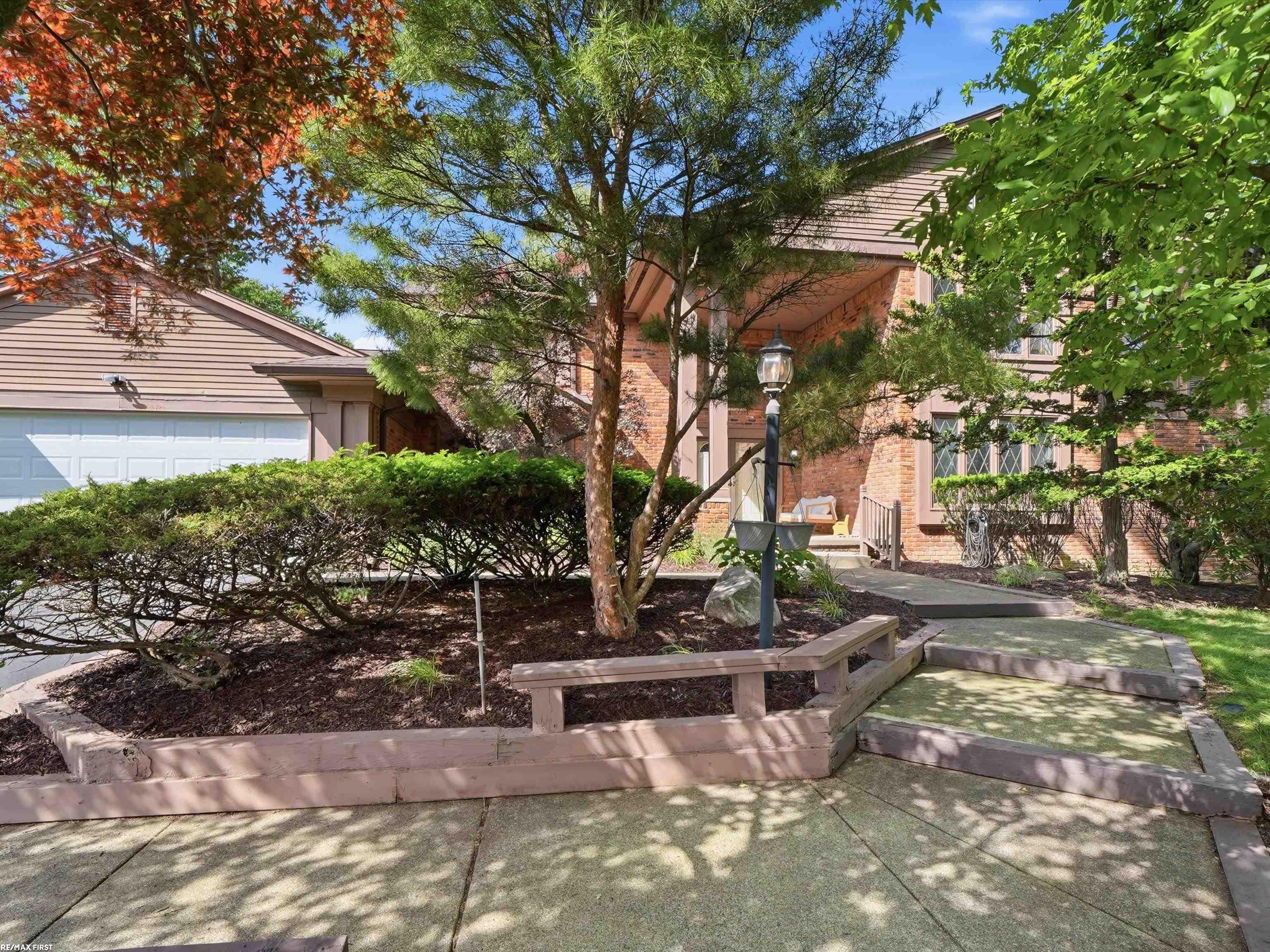 4677 Rolling Ridge Road
