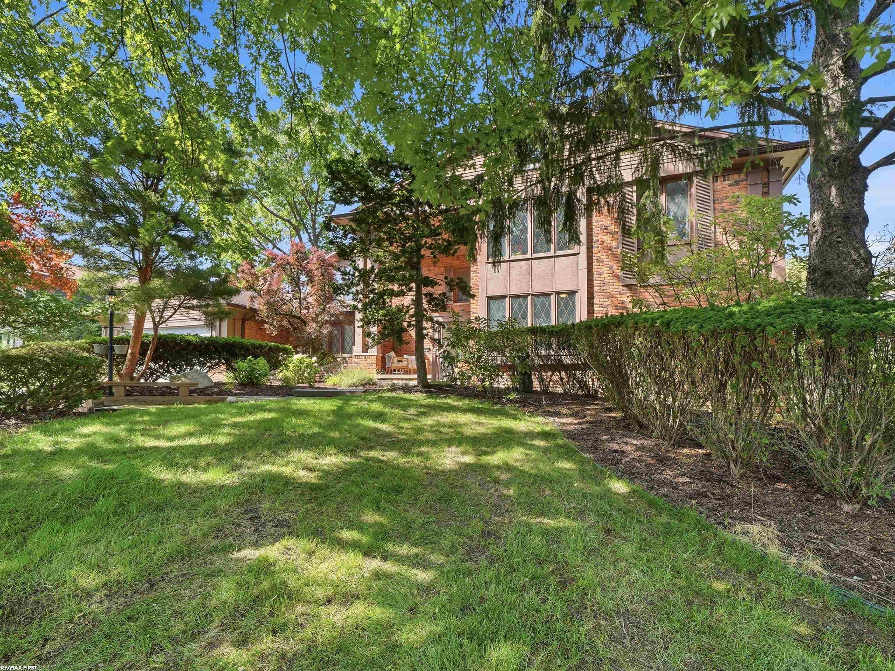 4677 Rolling Ridge Road