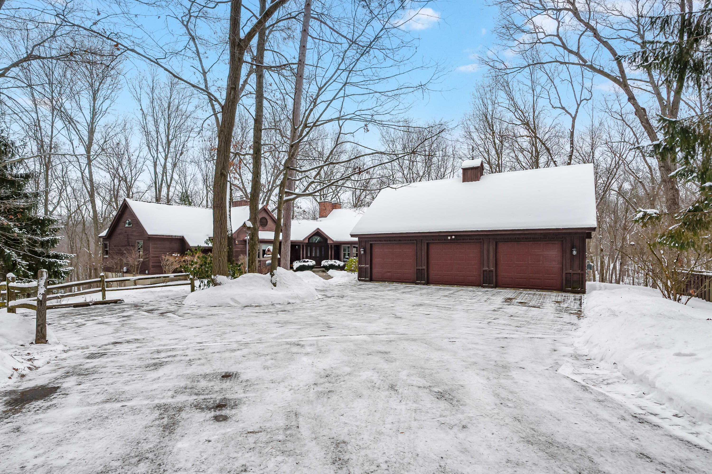 6738 N Sprinkle Road
