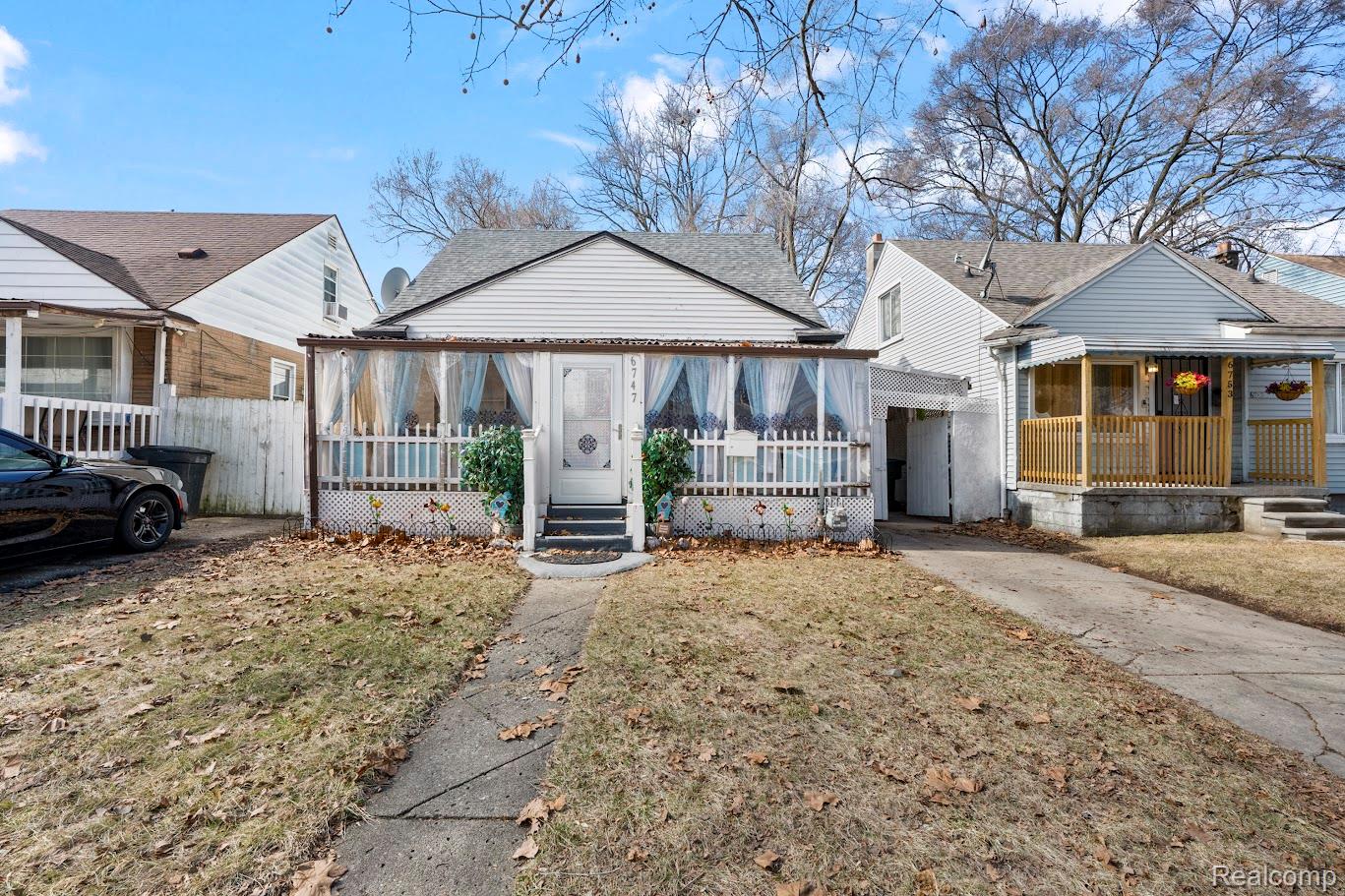 6747 Mettetal Street