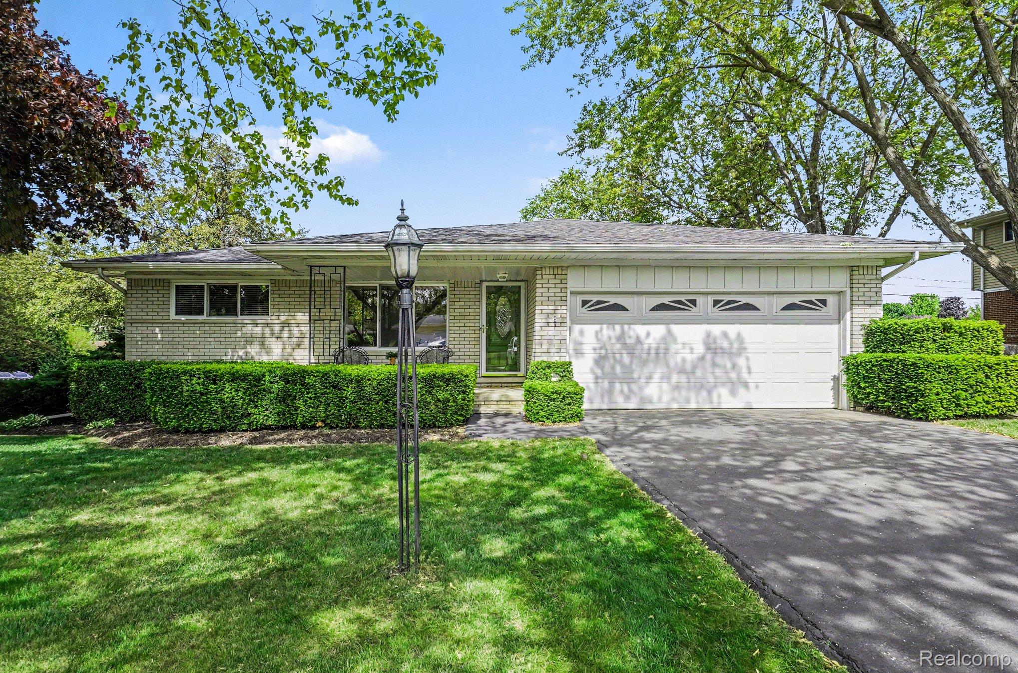 5364 Fern Avenue