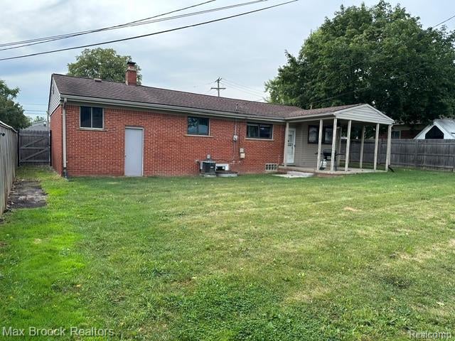 1136 N Selfridge Boulevard