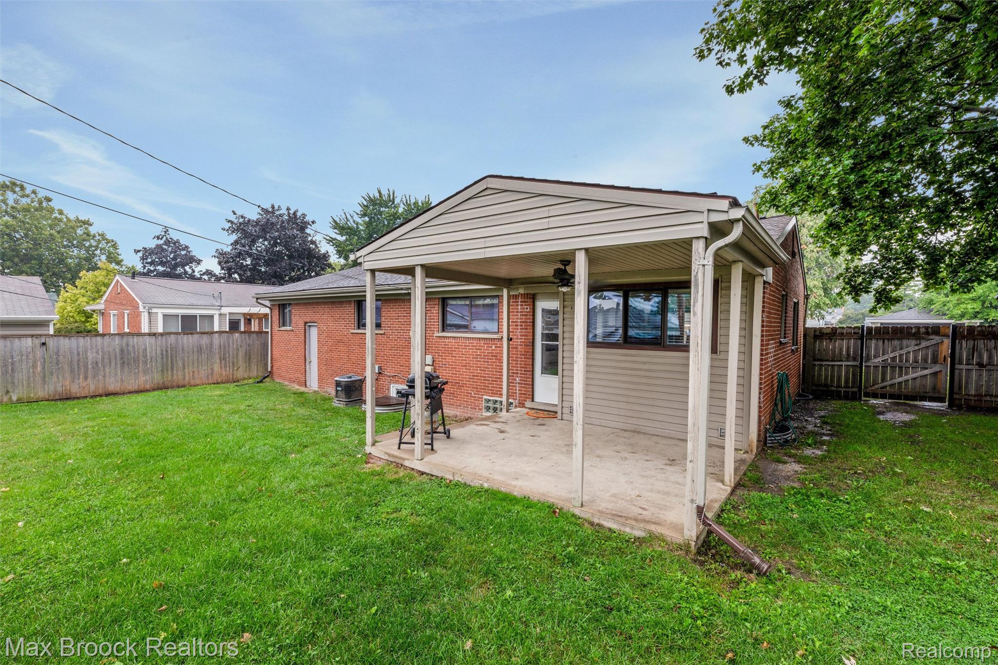 1136 N Selfridge Boulevard