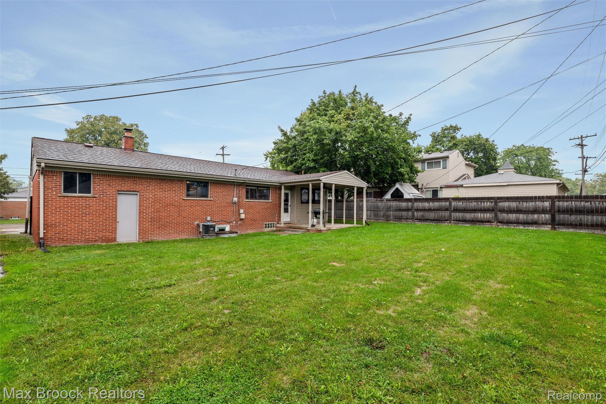 1136 N Selfridge Boulevard