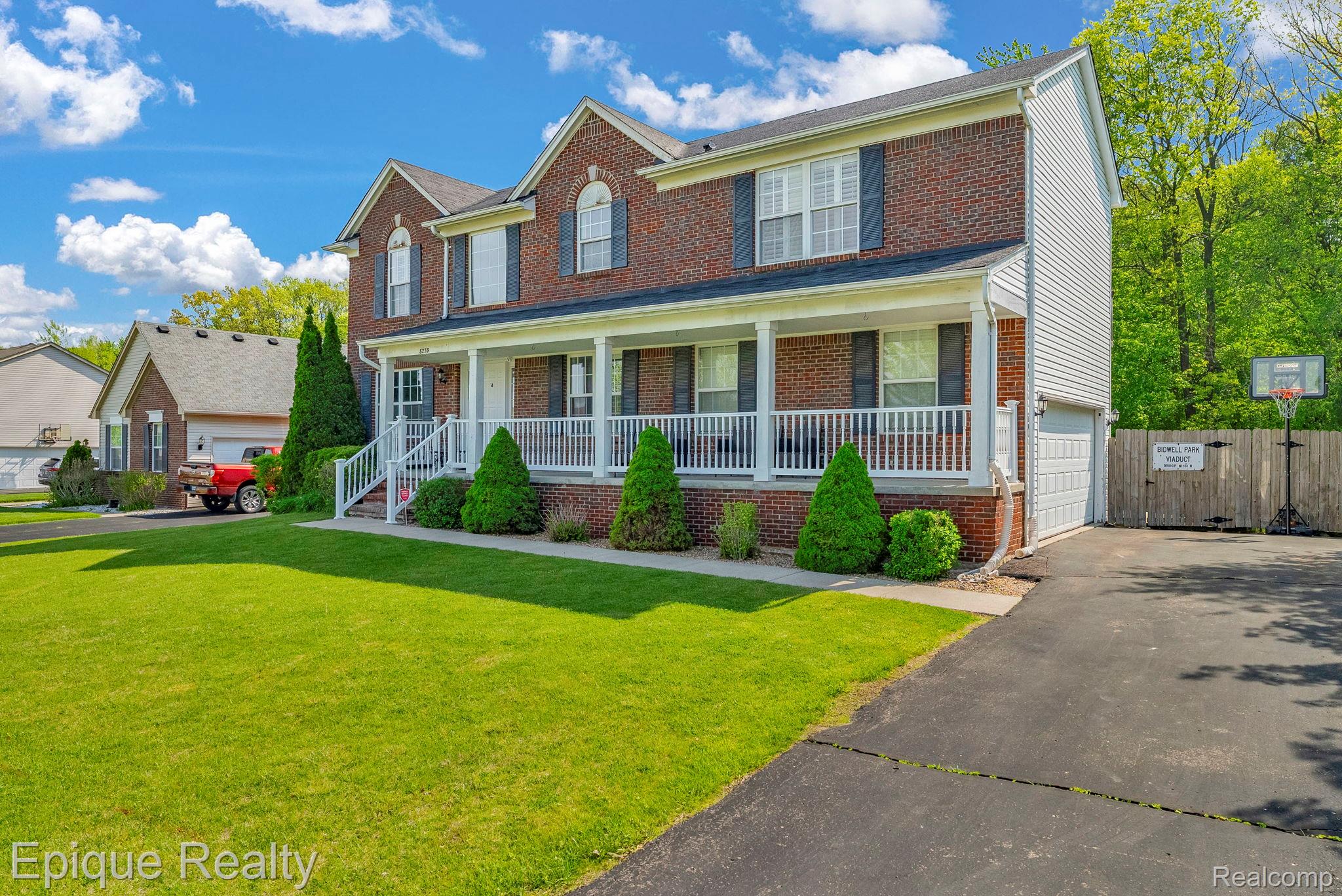 8239 Loon Lane