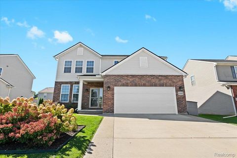 Photo of 10403 Bouldercrest Drive, Green Oak Township, MI 48178 (MLS # 20251031819)
