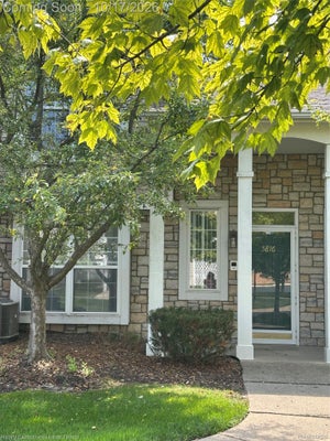 5816 PINE AIRES DR, STERLING HEIGHTS, MI 48314 - Image 1aaf85ce82b2bbd4202bd751dd55763f/4115105123