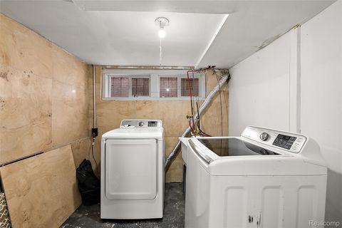 Tiny photo for 2220 Collingwood Street, Detroit City, MI 48206 (MLS # 20261015359)