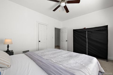 Tiny photo for 2220 Collingwood Street, Detroit City, MI 48206 (MLS # 20261015359)